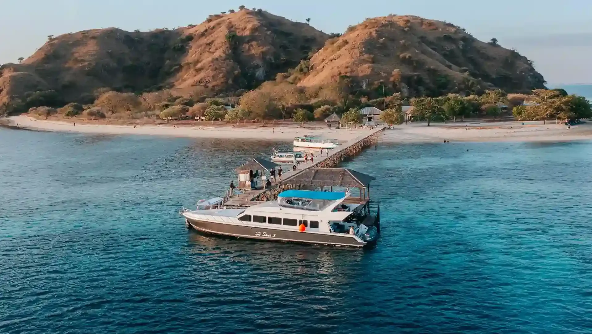 Kanawa Island - Secluded Diving and Snorkeling Paradise